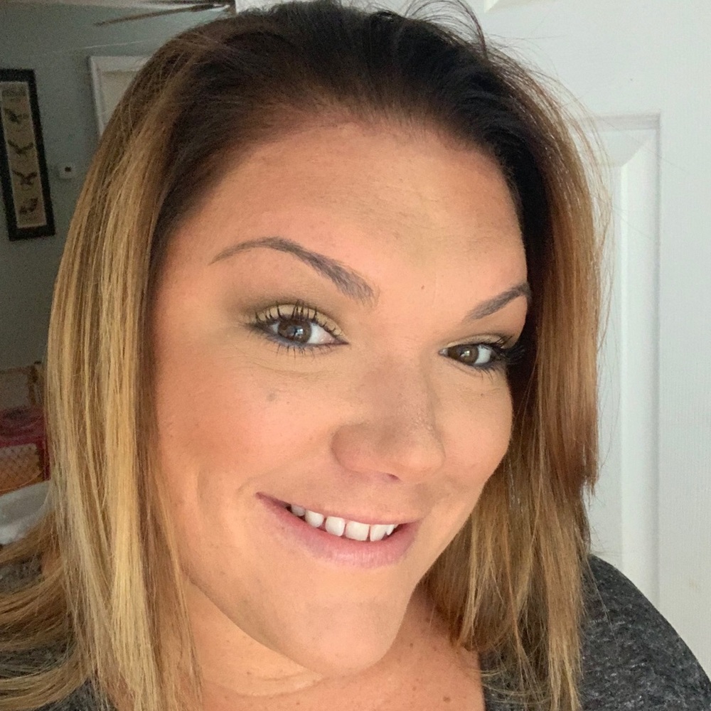 Meet your Posher, Courtney